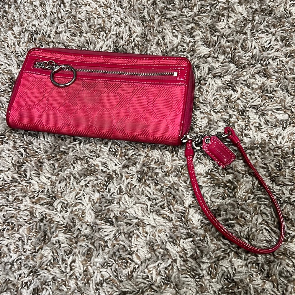 Barely used Pink Coach wallet